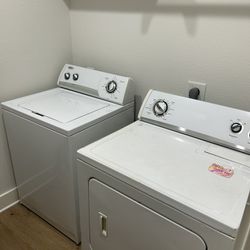 Full Size Whirlpool Washer/Dryer