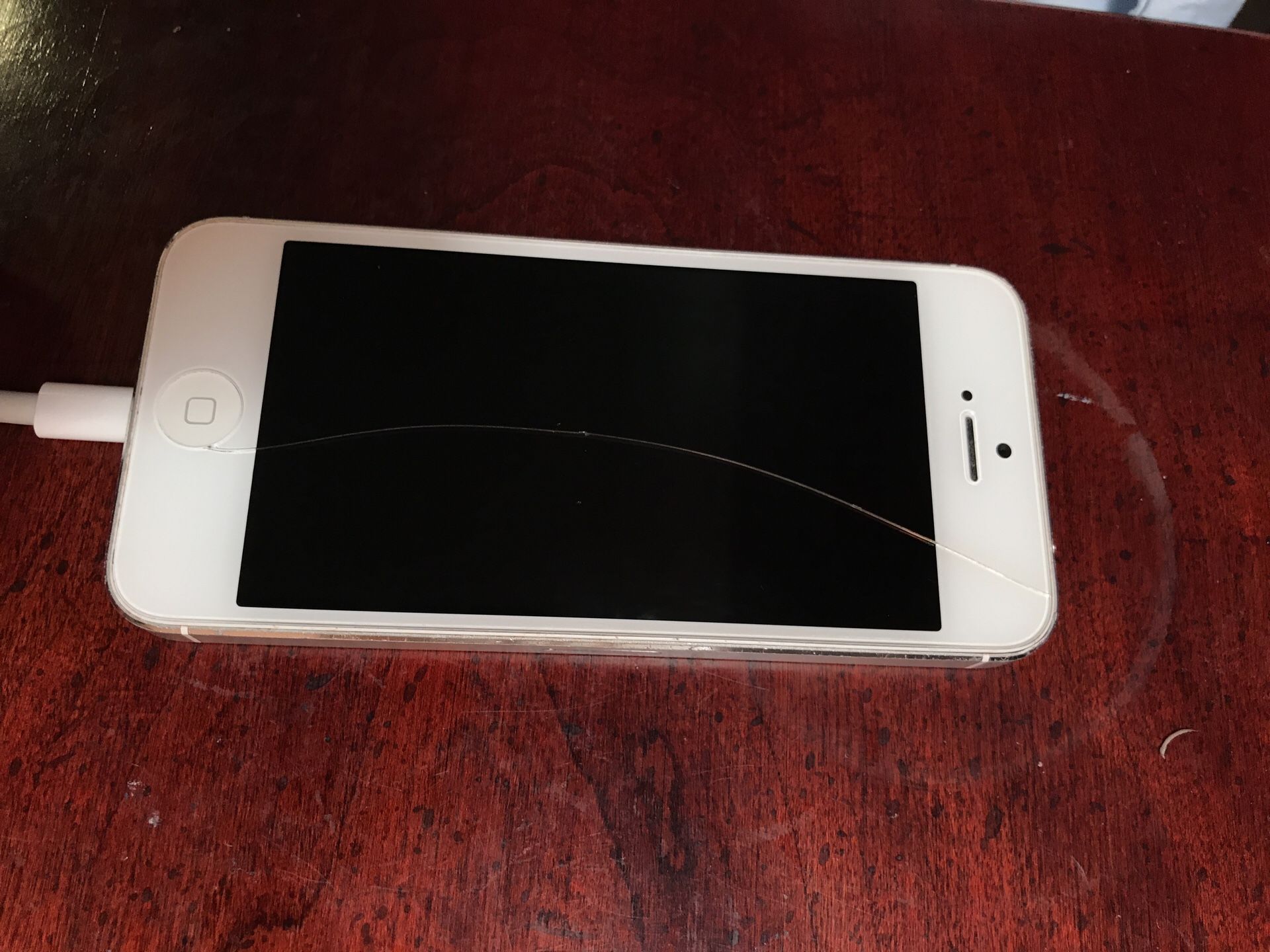 Perfectly functioning IPhone 5 for Sale!