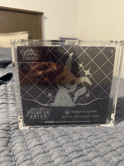 Paldean fates POKEMON CENTER ETB W/ acrylic case