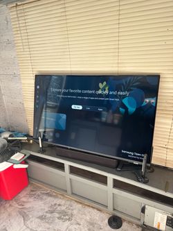 43 Inch Class Crystal UHD U8000F 4K Smart TV