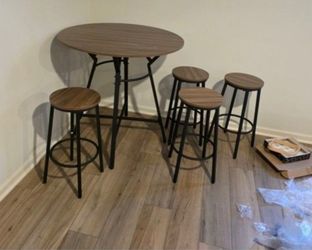 5 piece Table Set STILL AVAILABLE