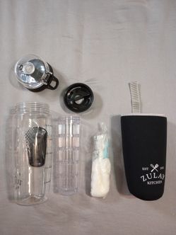Water Bottle Fruit Infuser 34 oz Zulay