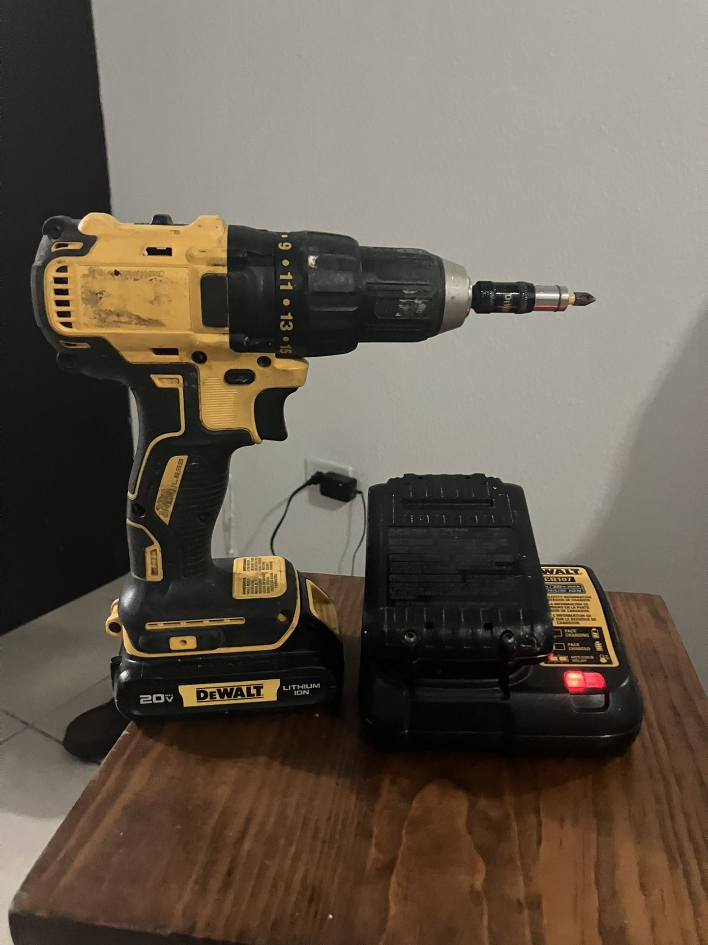 Dewalt 20 Volt Cordless Drill 12 Volt . 