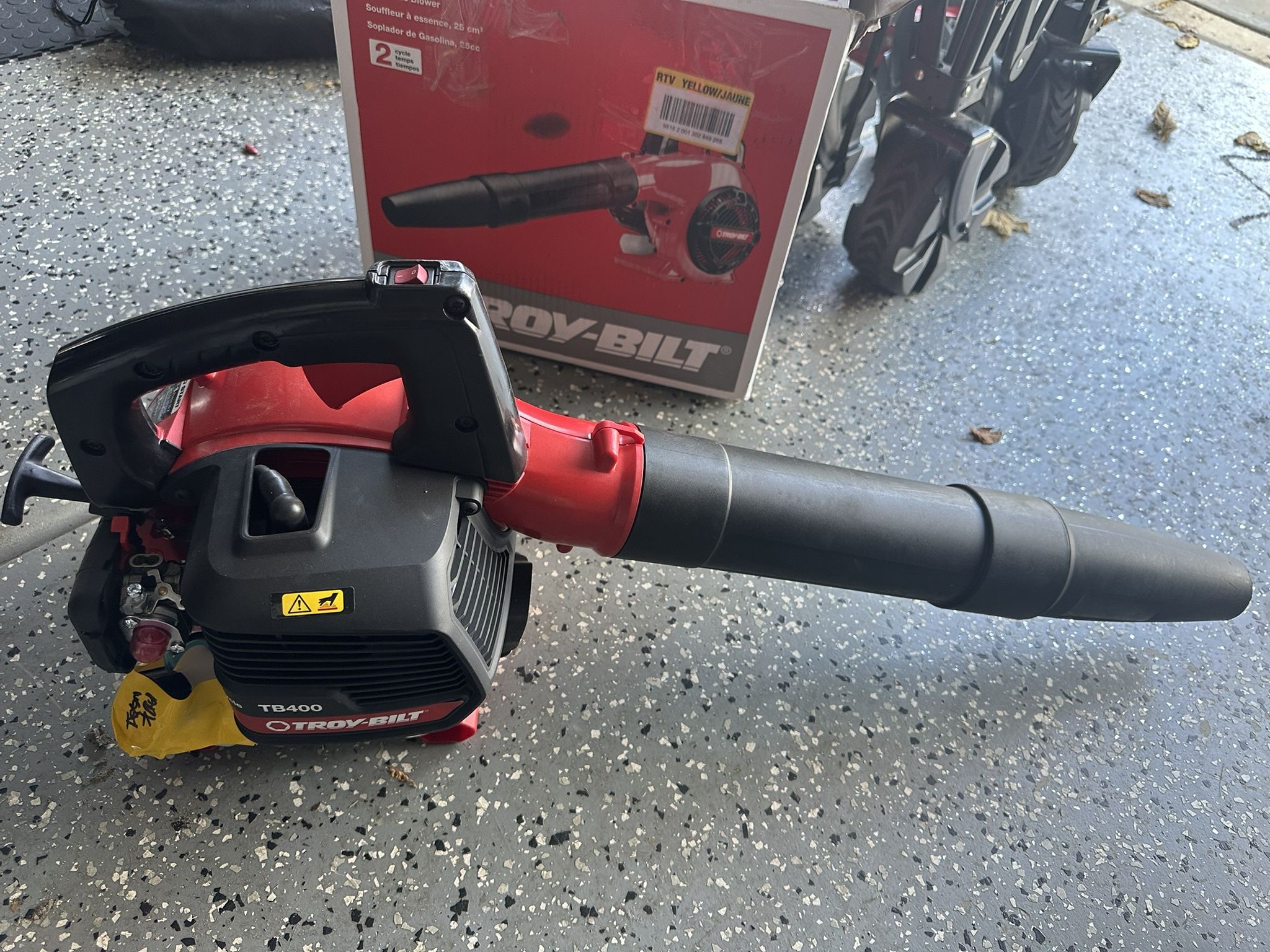 Troy-Bilt Gas Leaf blower 