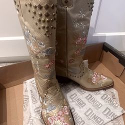 Cowgirl Boots 7.5 