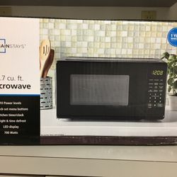 Microwave: .7 cu. ft. Mainstays, Black