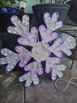 Large LED Snowflake Christmas Light Decoration