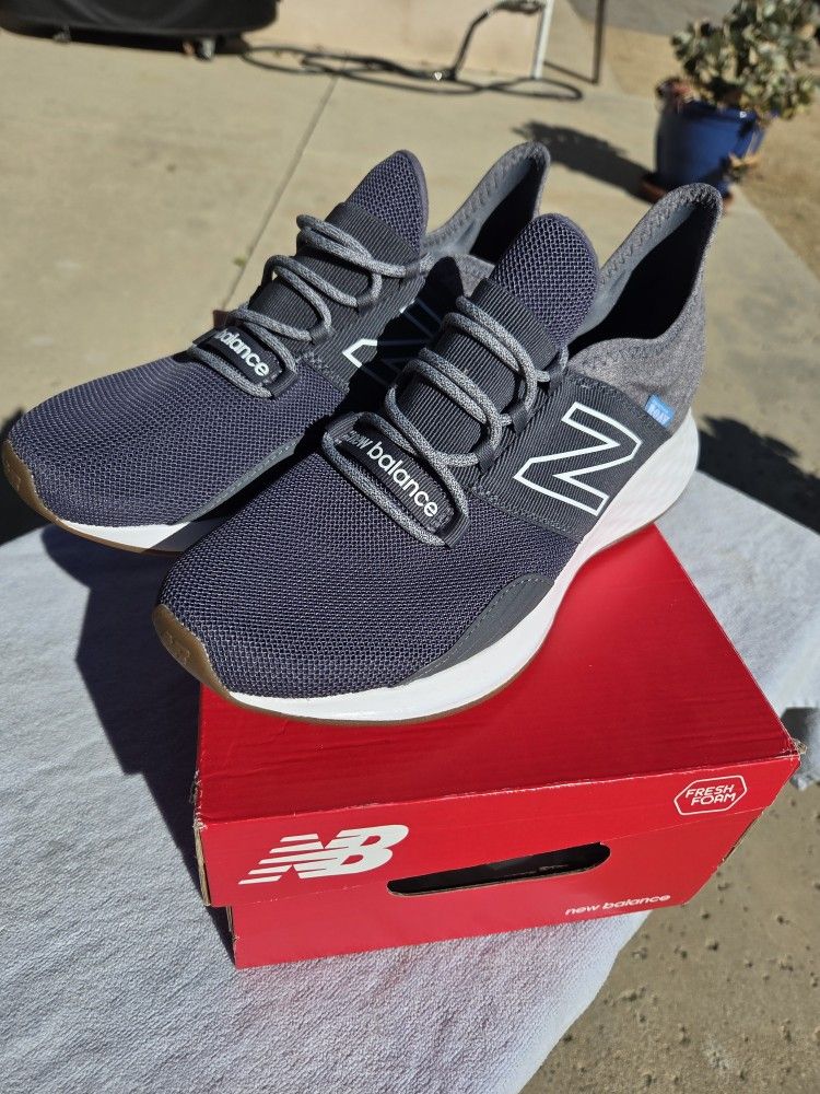New Balance Fresh Foam Roav Running Shoe Black/Light Aluminum