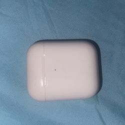 Air Pod 2 Case And Left Air Pod 