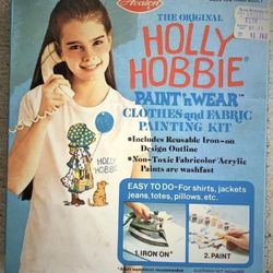 Vtg Holly Hobbie Paint N Wear Clothes & Fabric Painting Kit SEALED W/ Box Damage