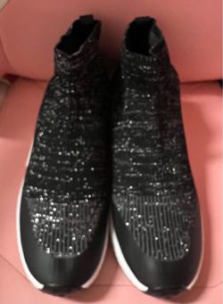 Women's shoes