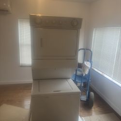 Stacking Washer And Dryer 