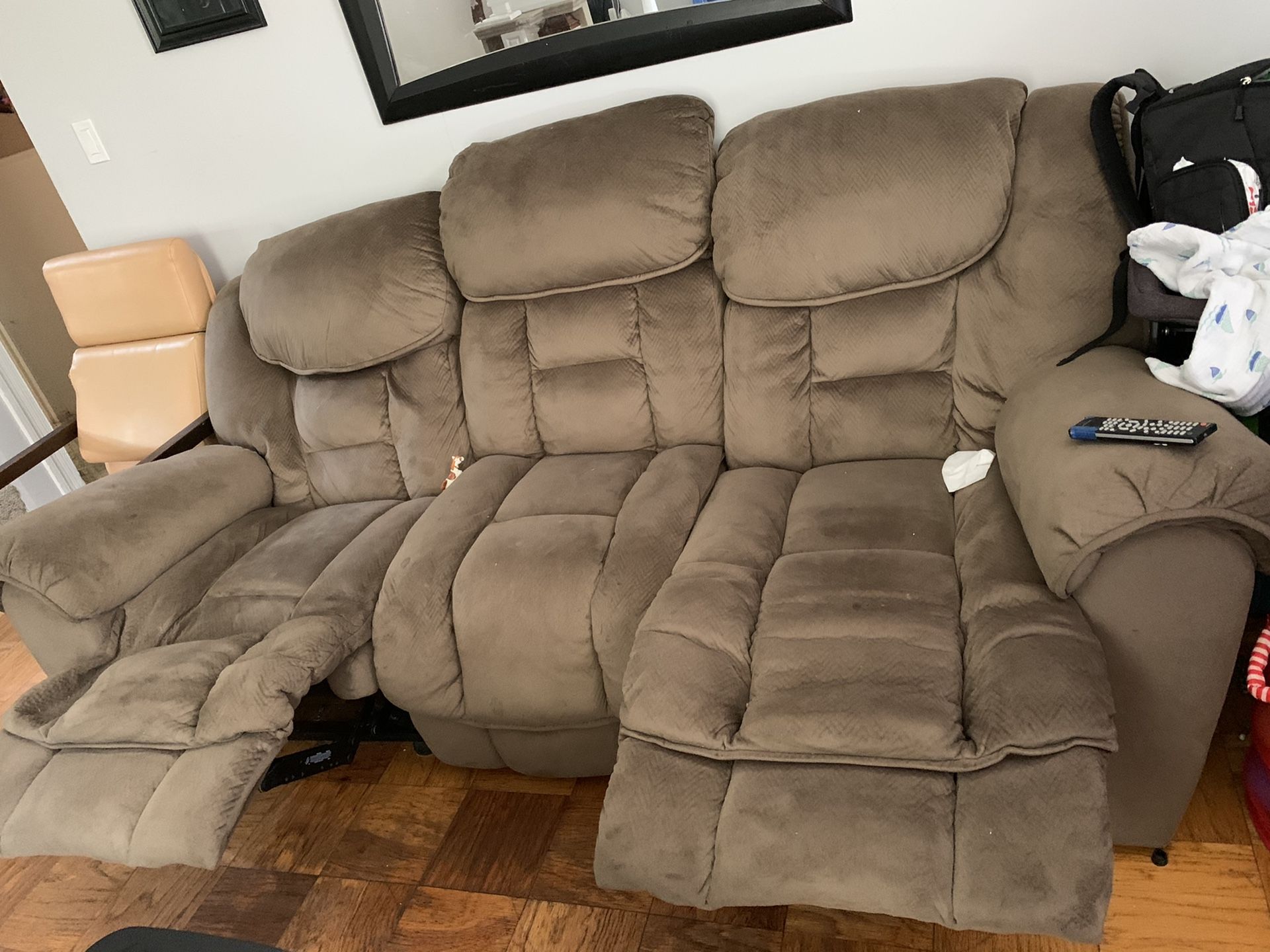 Great Double recliner couch