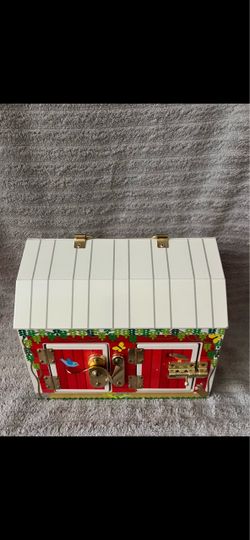 Melissa & Doug Lock and Latch Barn Toy