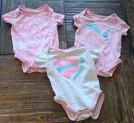 3 Puma baby onesies pink and grey size 0-3 months