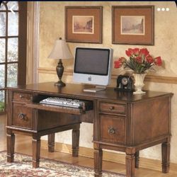 Hamlyn 60” Executive Desk