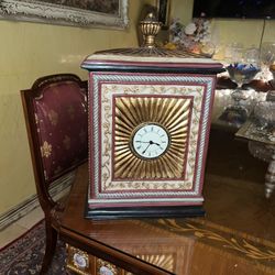 Vintage Clock Battery Operated 