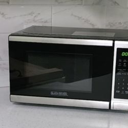 Compact Black & Silver Microwave - Great Condition!