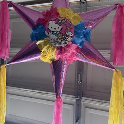 Hello Kitty Star Pinata