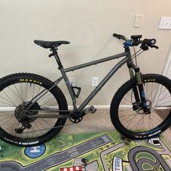 2016 Marin Pine Mountain 2  27.5 “  Large 2016 Marin Pine Mountain 2  27.5 “  Large 