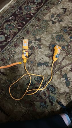 Skylanders Giants Nintendo Remote and Nunchuck Set