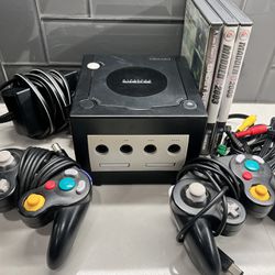 Nintendo GameCube Console DOL-001 Black + 3 Games