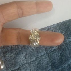 10k Gold With 28 Small Diamonds 