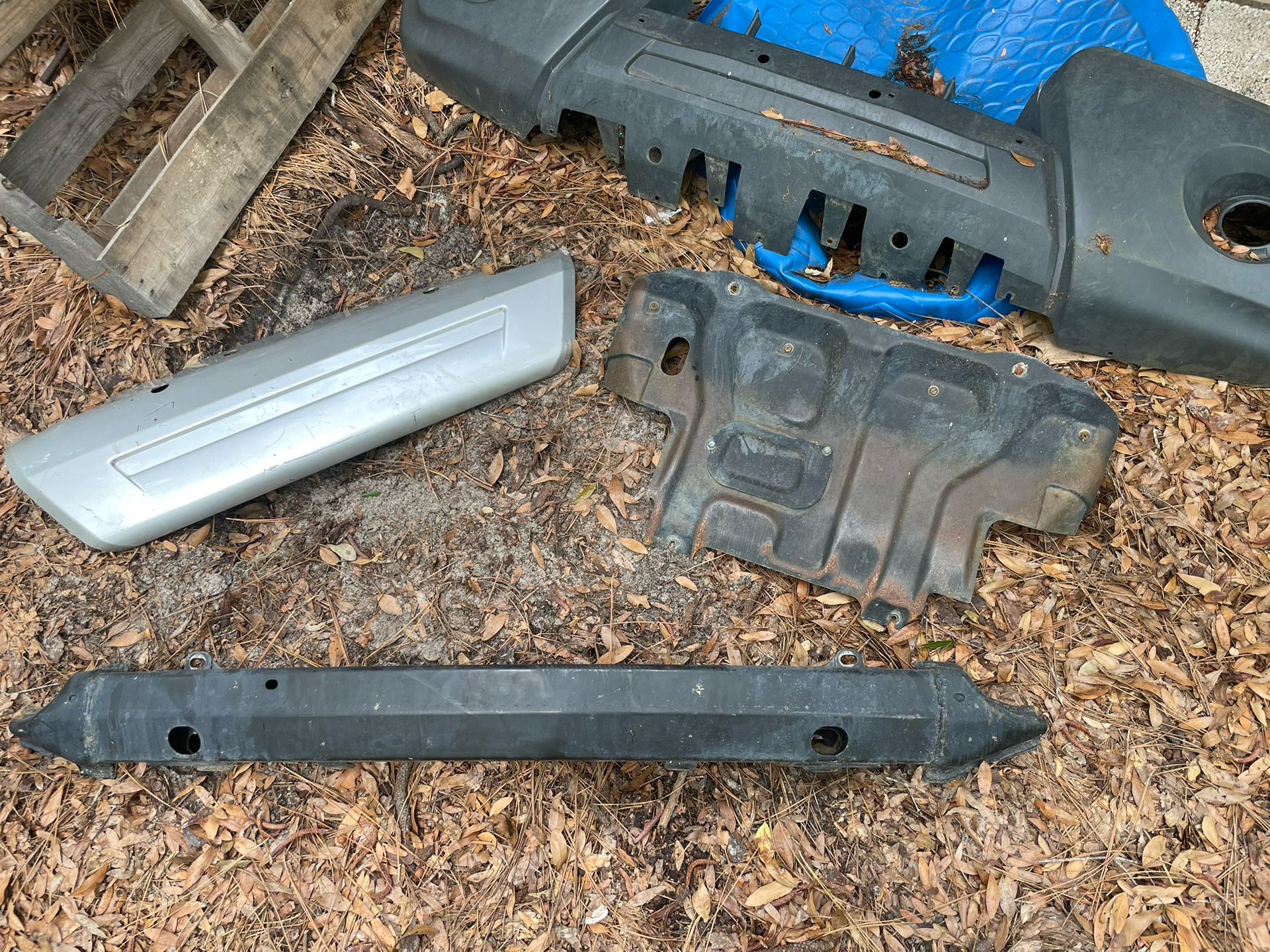 2015 Xterra Oem Bumper And Skid Plate