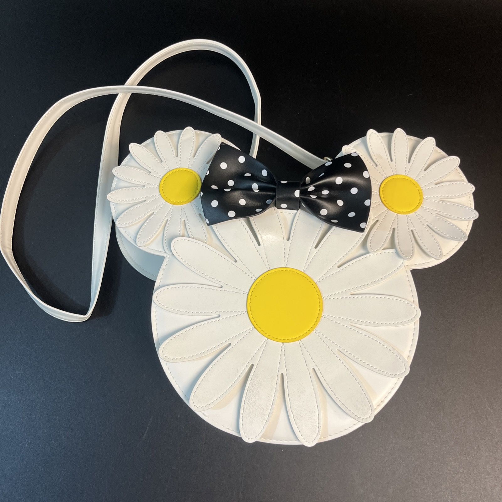 Minnie Mouse Daisy Crossbody Bag Purse Loungefly Disney Spring White Flower NWOT