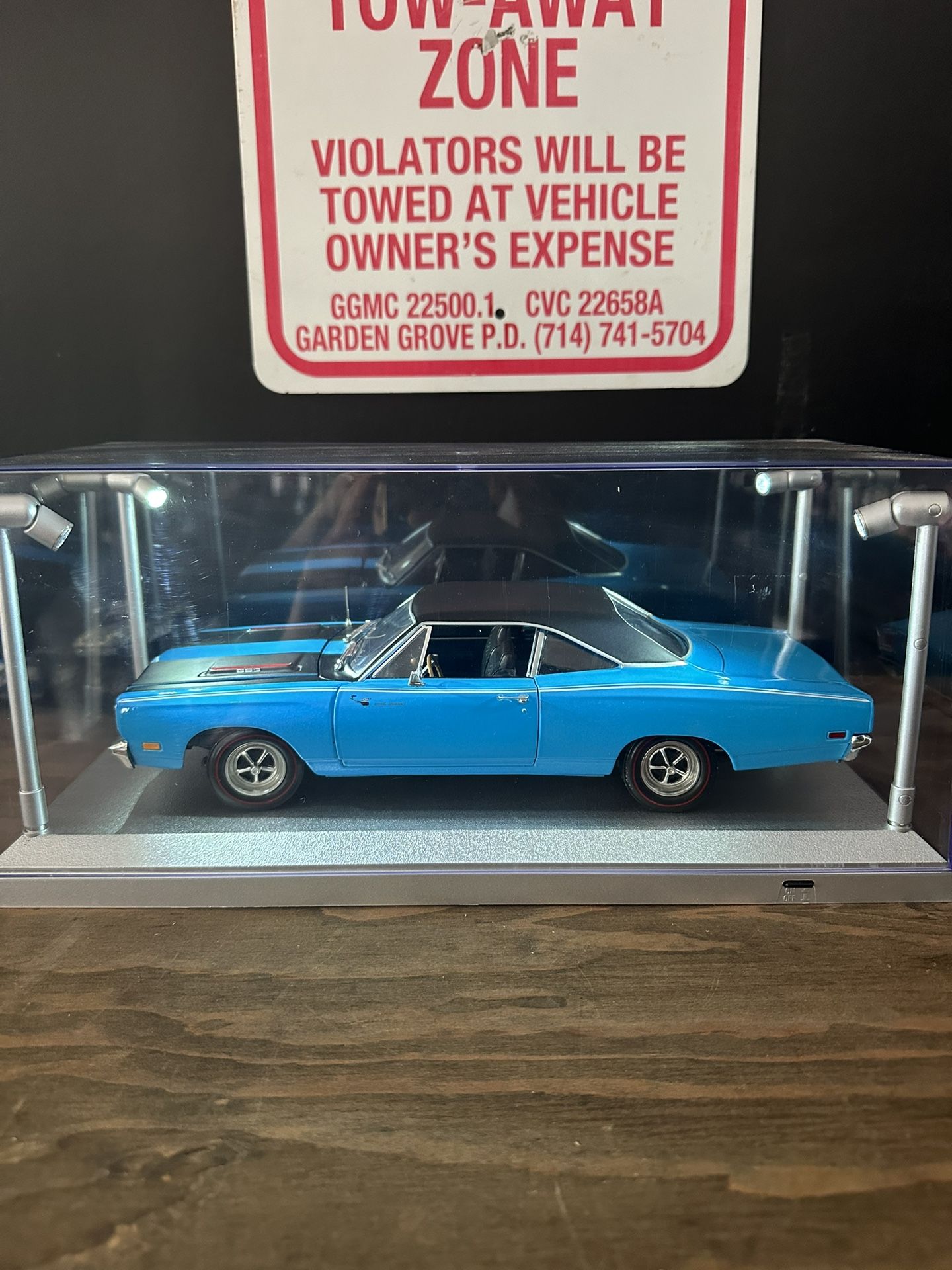 1969 Plymouth 1/18 Scale Model Car