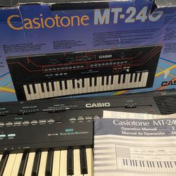 Vintage Casio keyboard 1980s *Mint*