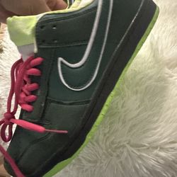Green Nikes 