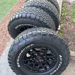 Trd OEM Toyota Tacoma Wheels And Tires 