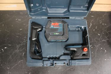 BOSCH GCL100-40G Green Self-Leveling Cross-Line Laser Level