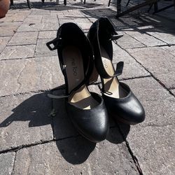 MeToo ROSLYN WOMENS 5.5 Black block round Toe Heels