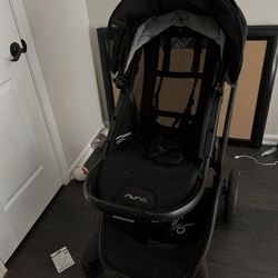 LIKE NEW Nuna Stroller 