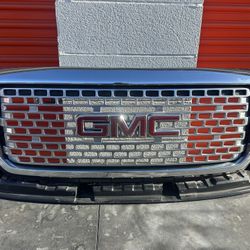 2015-2020 GMC Canyon Front Grille Assembly w/Chrome  OEM 