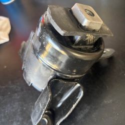2010Ford Fusion  new motor mount