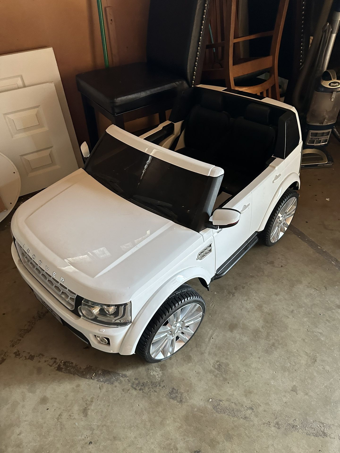 White Toddler 12volt Ride On Car With Remote