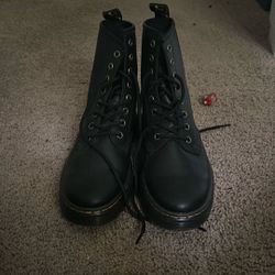 Dr Doc Martin Black Leather Combat Boots US  7 Male US  8 Female 