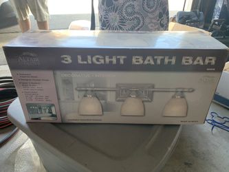 Brand New3 light Bath Bar