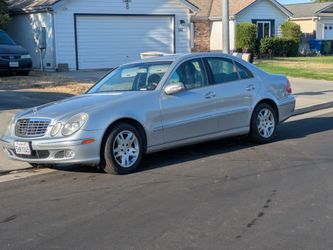 2004 E320 Mercedes