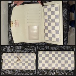 $40 women’s designer Wallet