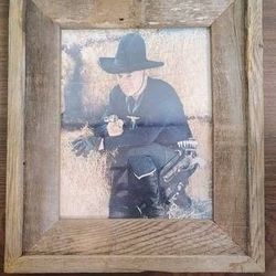 1934-52 Hopalong Cassidy 14×12 Rustic Frame Hiding In Hay Holding Pistol Photograph