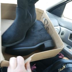 Brand New Boots Leather Suede Brand New Zip Up Type In The Back Above The Knee