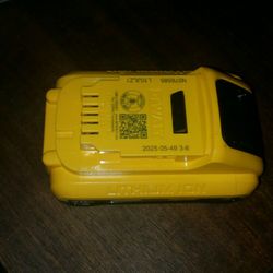 Dewalt DCB240 4ah Battery