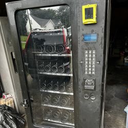 Vending Machine with Nayax card reader
