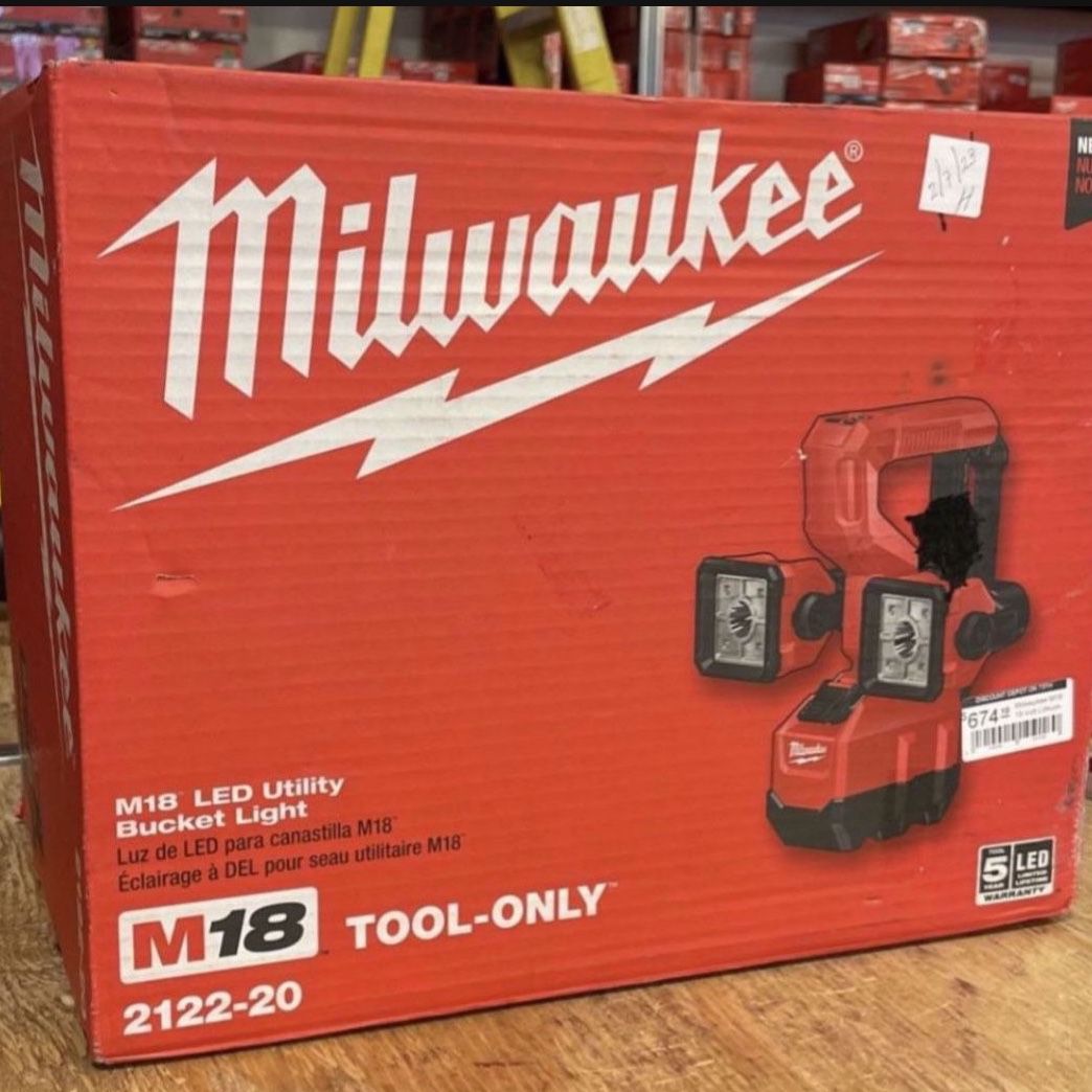 MILWAUKEE M18 LED UTILITY BUCKET LIGHT (TOOL ONLY) for Sale in Las Vegas,  NV OfferUp