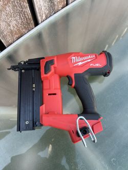 Milwaukee M18 Fuel Brushless 18ga Brad Nailer TOOL ONLY / NEEDS MAGAZINE / WORKS GOOD/ Sold As-Is