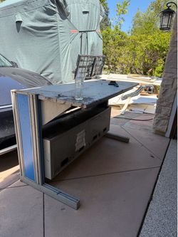 Free commercial desk